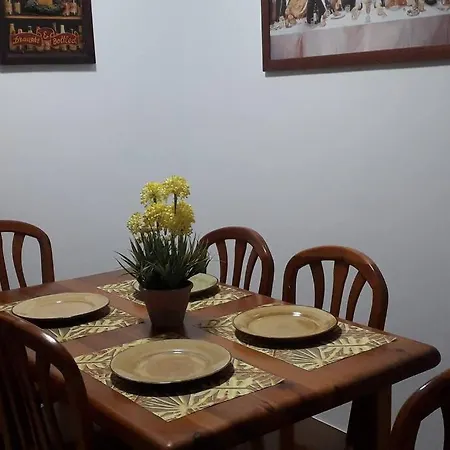 Center Apartment *