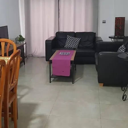 Center Apartment *